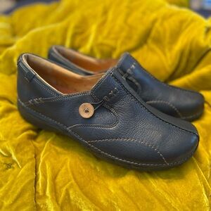 Structured by Clarks Unlooped Blue Leather Slip-On Shoes